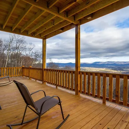 Shenandoah Manor - Pet Friendly Lodge With A Hot Tub And Amazing Views!
